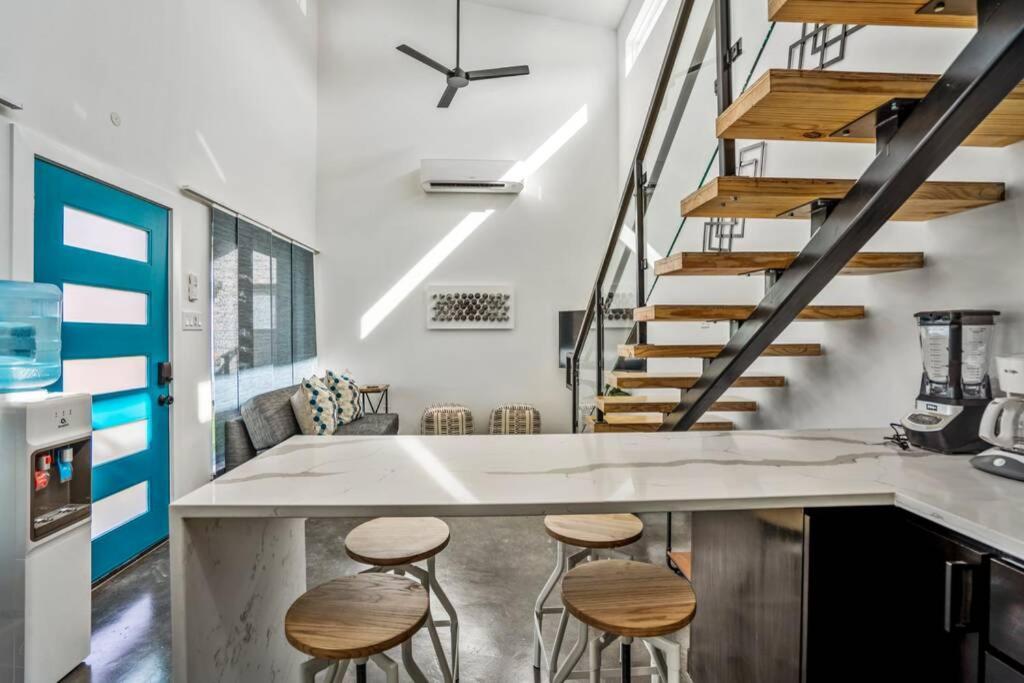 Quantum Tiny Loft At East End Revitalized Houston Exterior photo